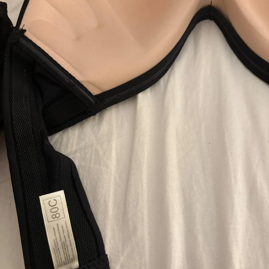 Svart axelbandslös bh - 2