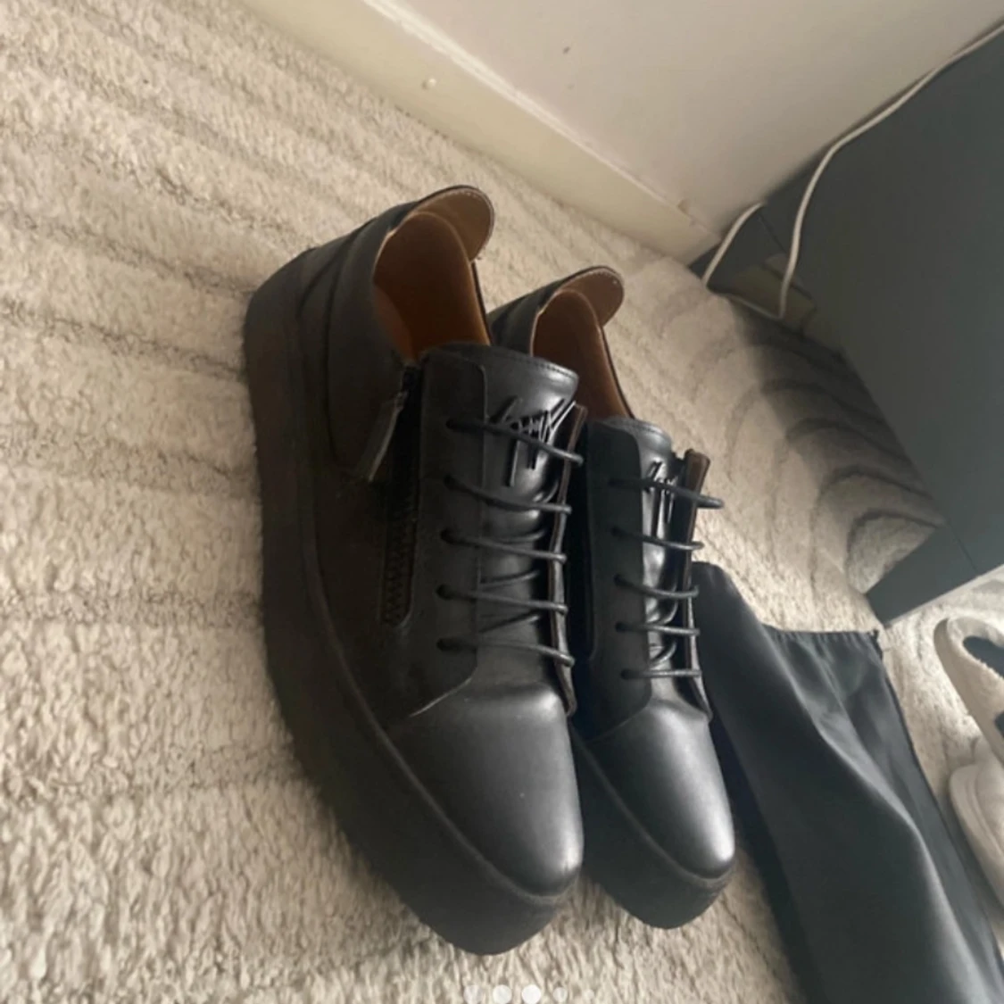 Svarta sneakers från Giuseppe Zanotti - 2