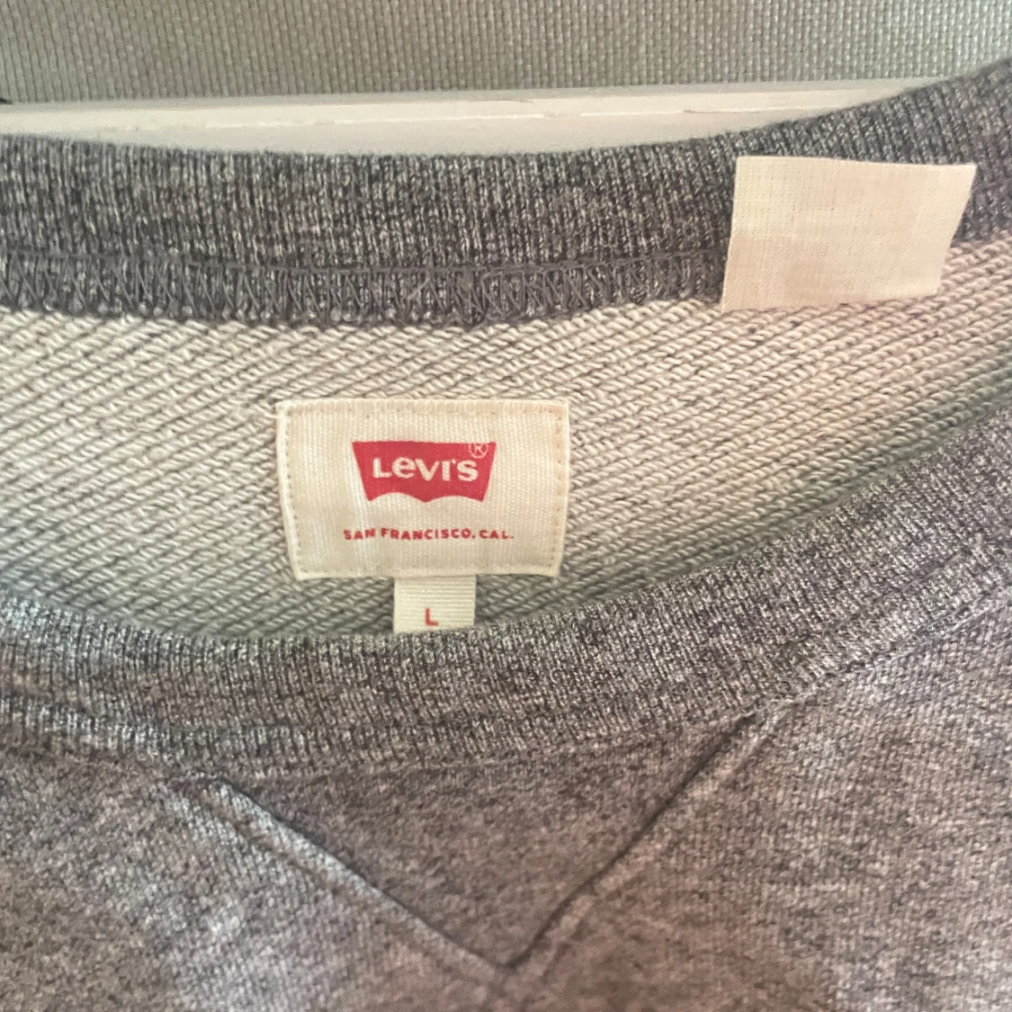 Grå sweatshirt från Levi's - 2