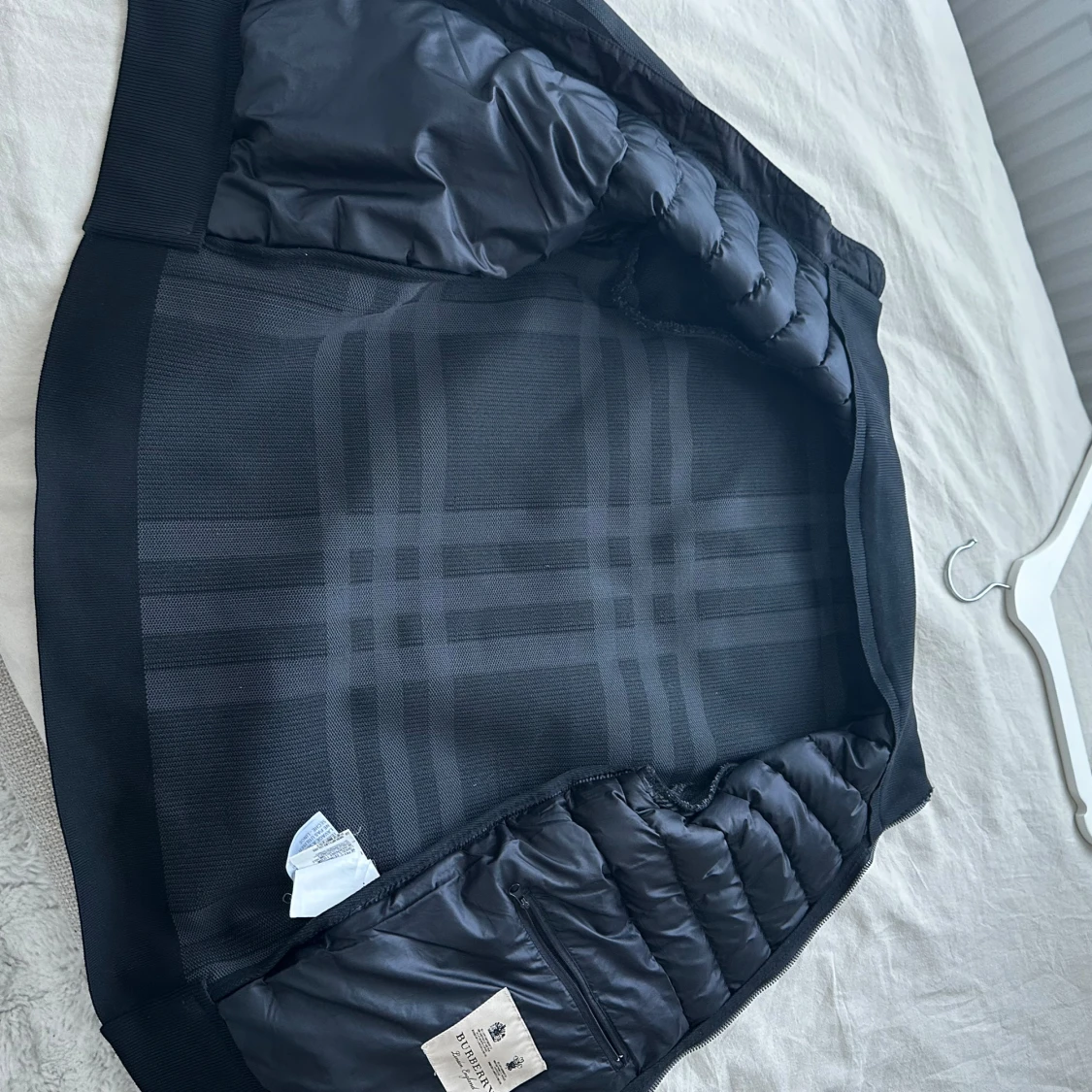 Svart pufferjacka från Burberry - 2