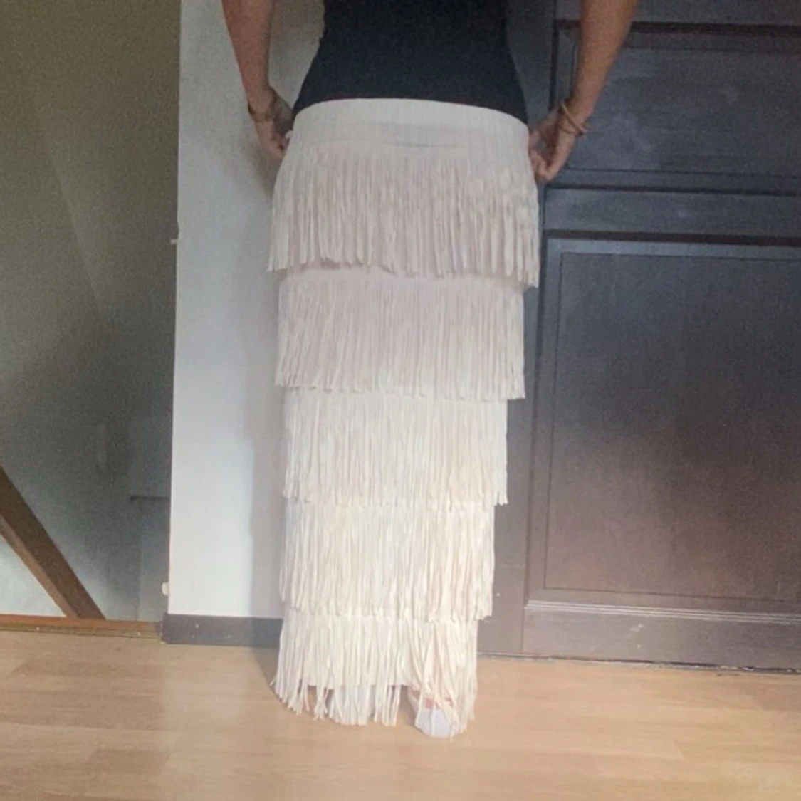 Vit långkjol med fransar - 2