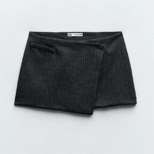 Snygg kjol - Cool kjol🌺 Midjemått tvärs över: 39cm, längd: 28cm