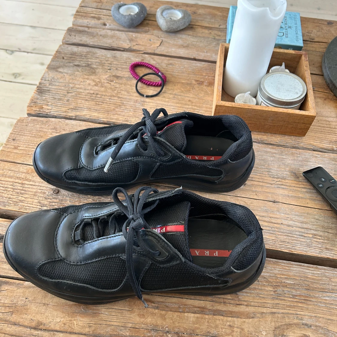 Svarta sneakers från Prada