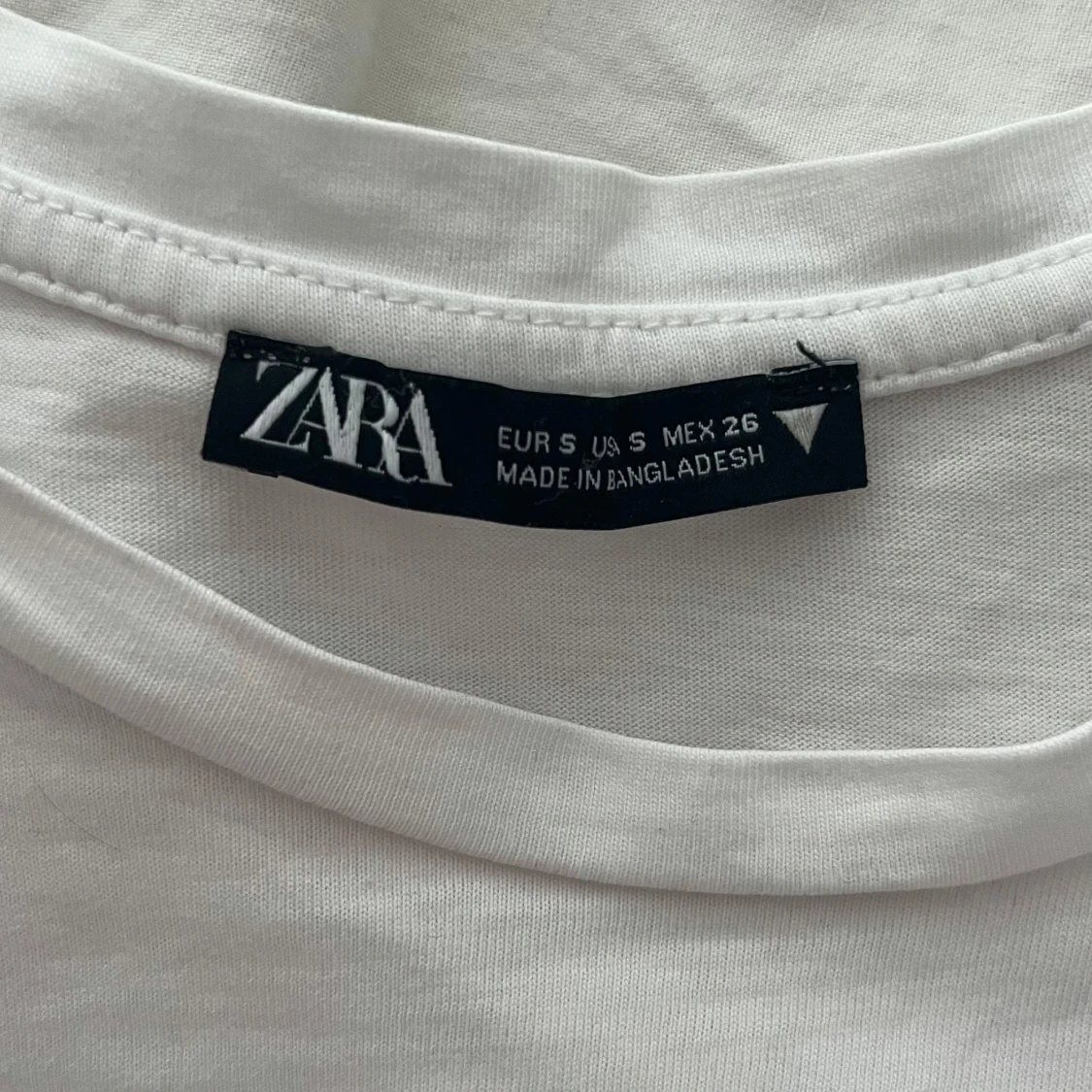 Vit t-shirt från Zara - 1