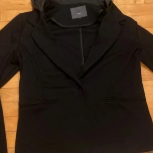 Super fin tröja märke Ichi strl M - Super fin tröja från Ichi strl M