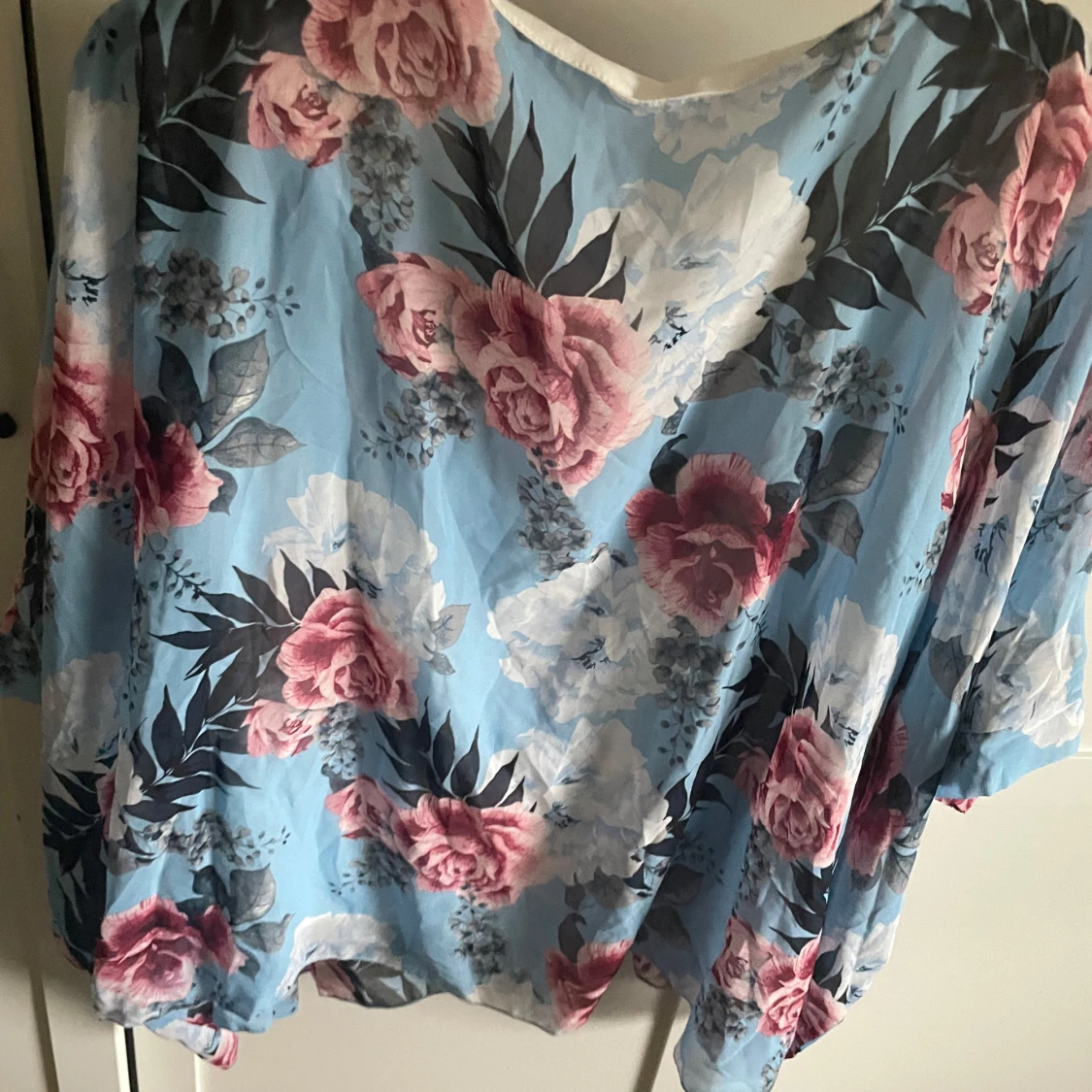 Blommig blå oversized blus - 3