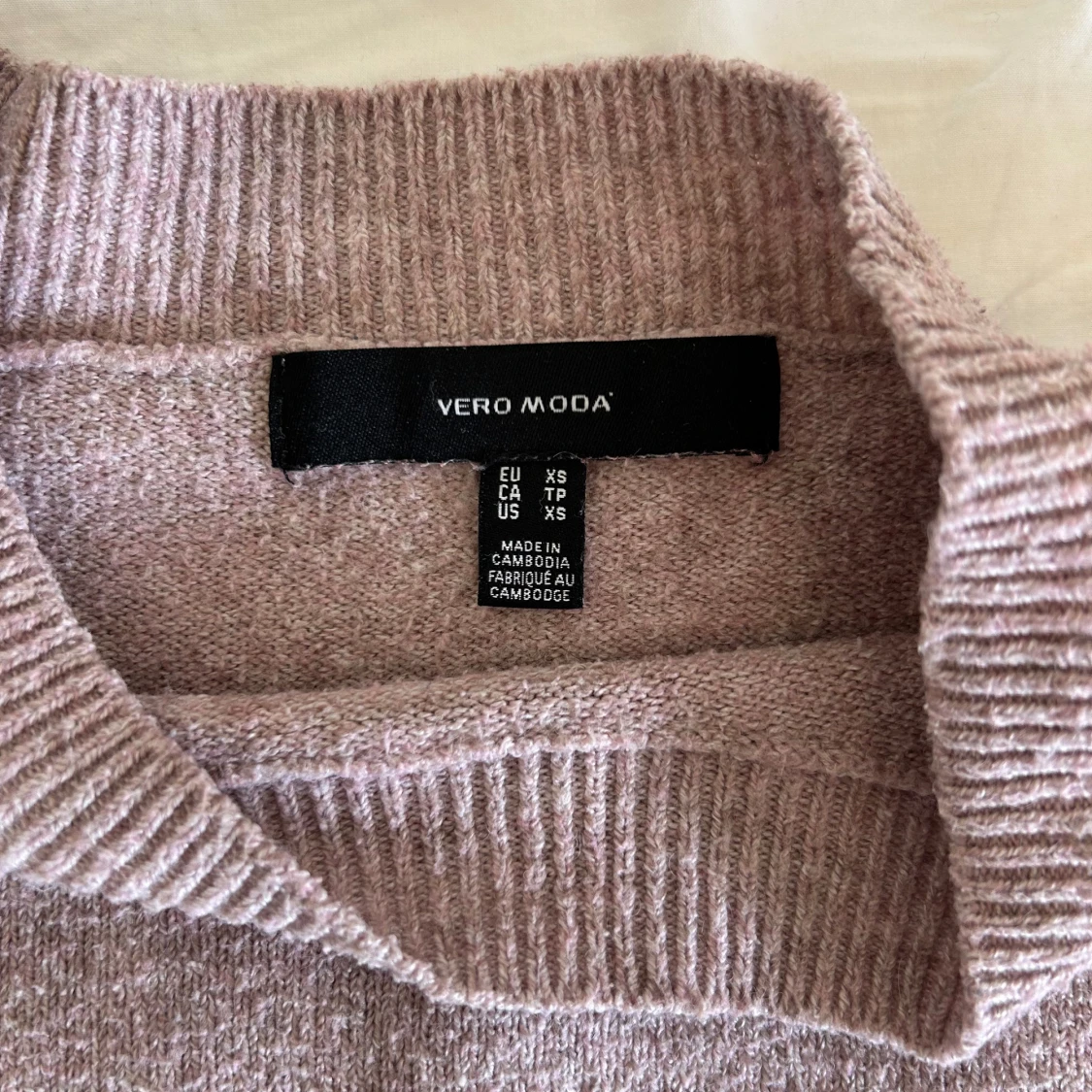 Rosa stickad tröja  - 2