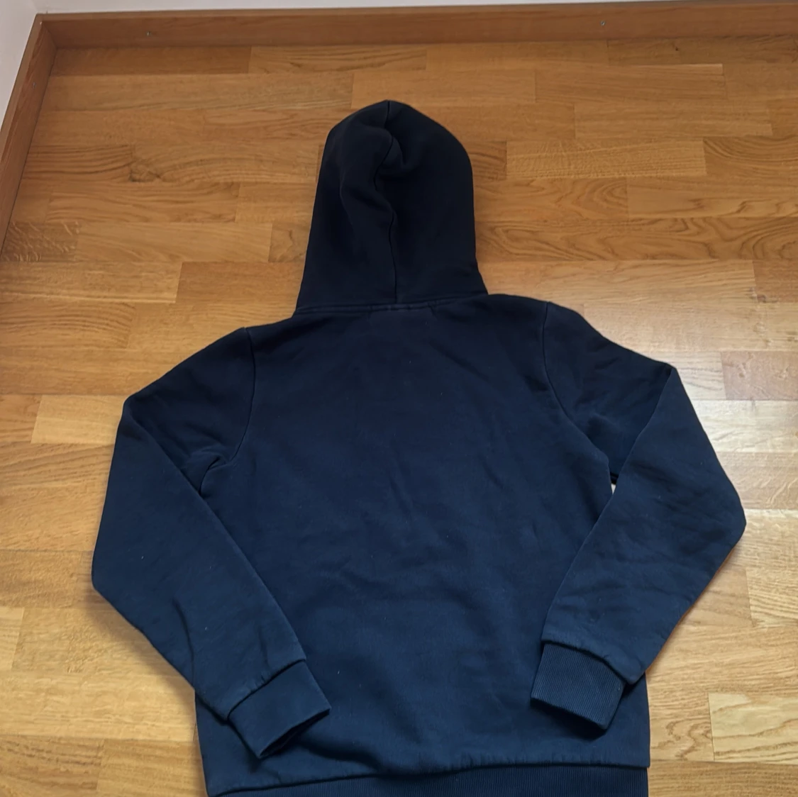 Svart hoodie Peak Performance - 1