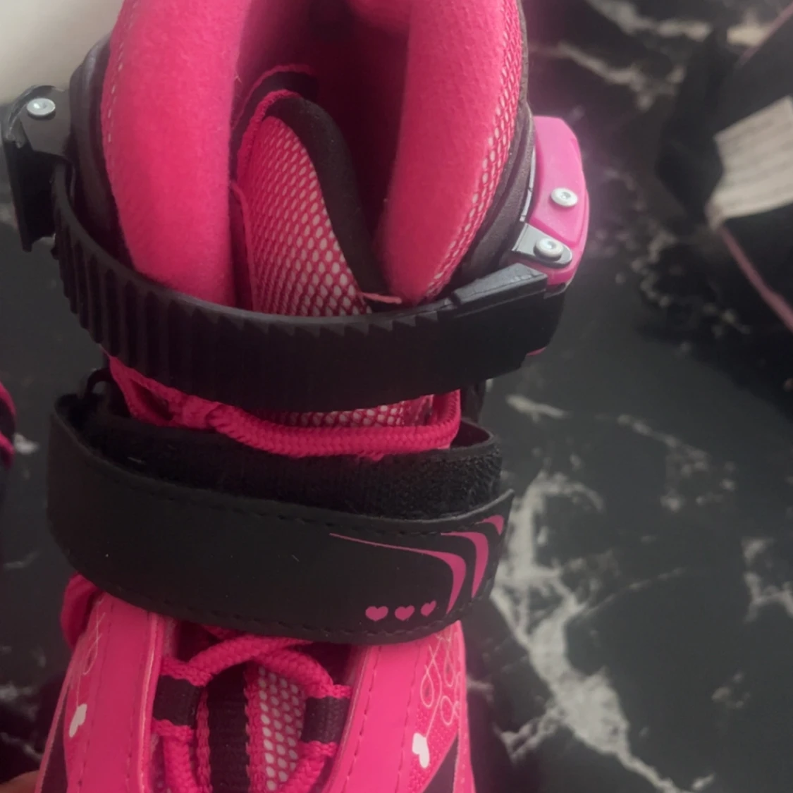 Rosa inlines med hjärtan och snörning - 3