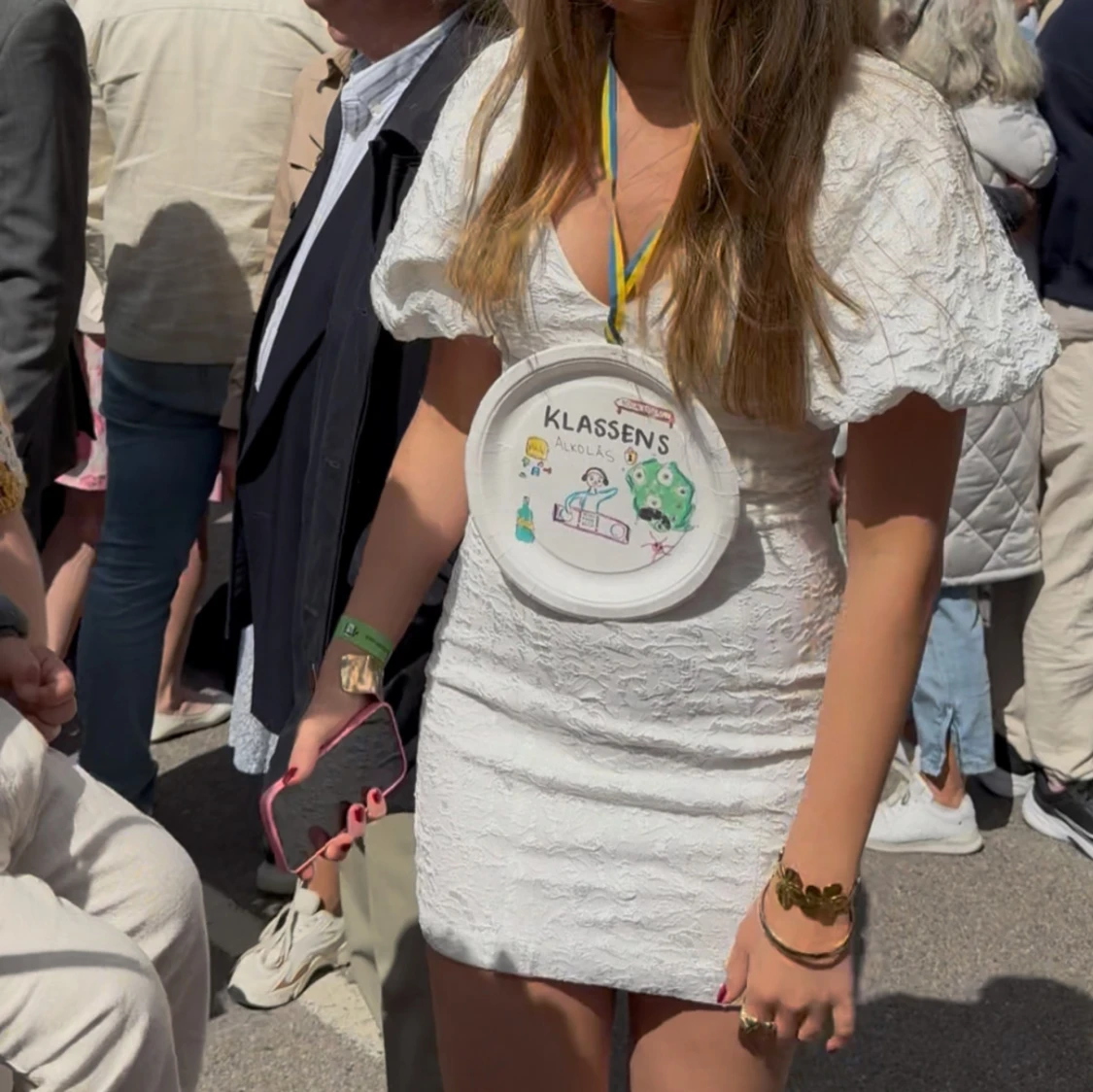 Vit kort klänning med puffärm - 3