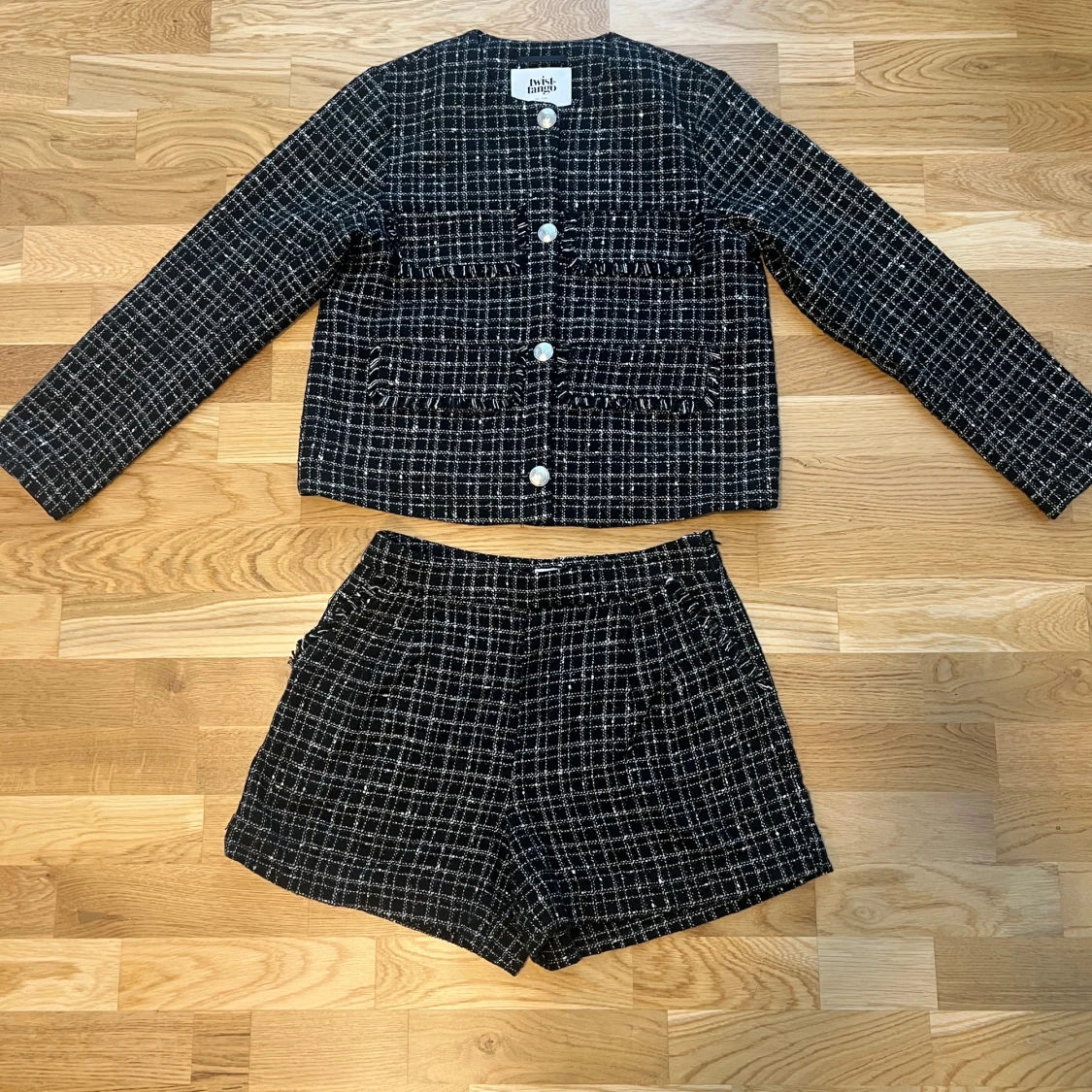 Twist & Tango svart set