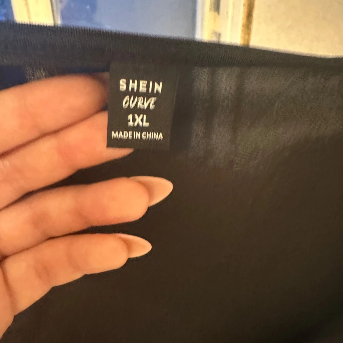 Svart omlottopp från SHEIN Curve - 2