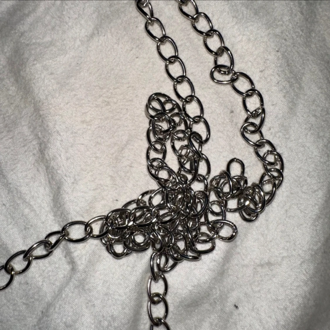 Röd axelväska med kedja - 1