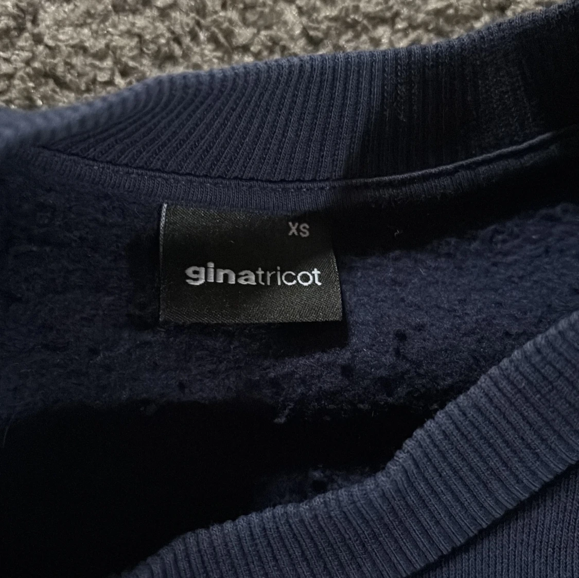 Mörkblå sweatshirt ATHLETICA Gina Tricot - 2