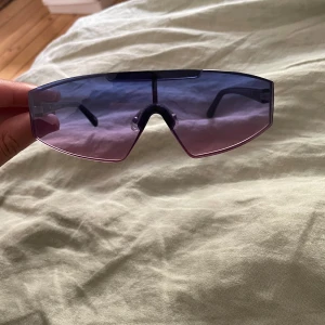 Chimi solglasögon  - Väldigt bra skick, special edition 