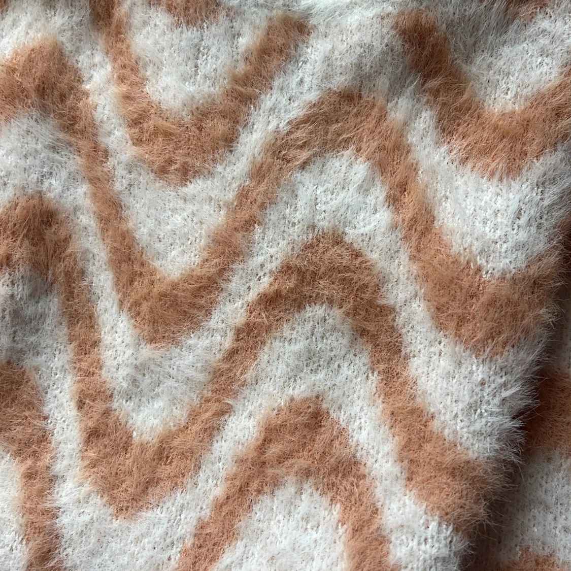 Beige och vit vågig stickad tröja Lindex - 3