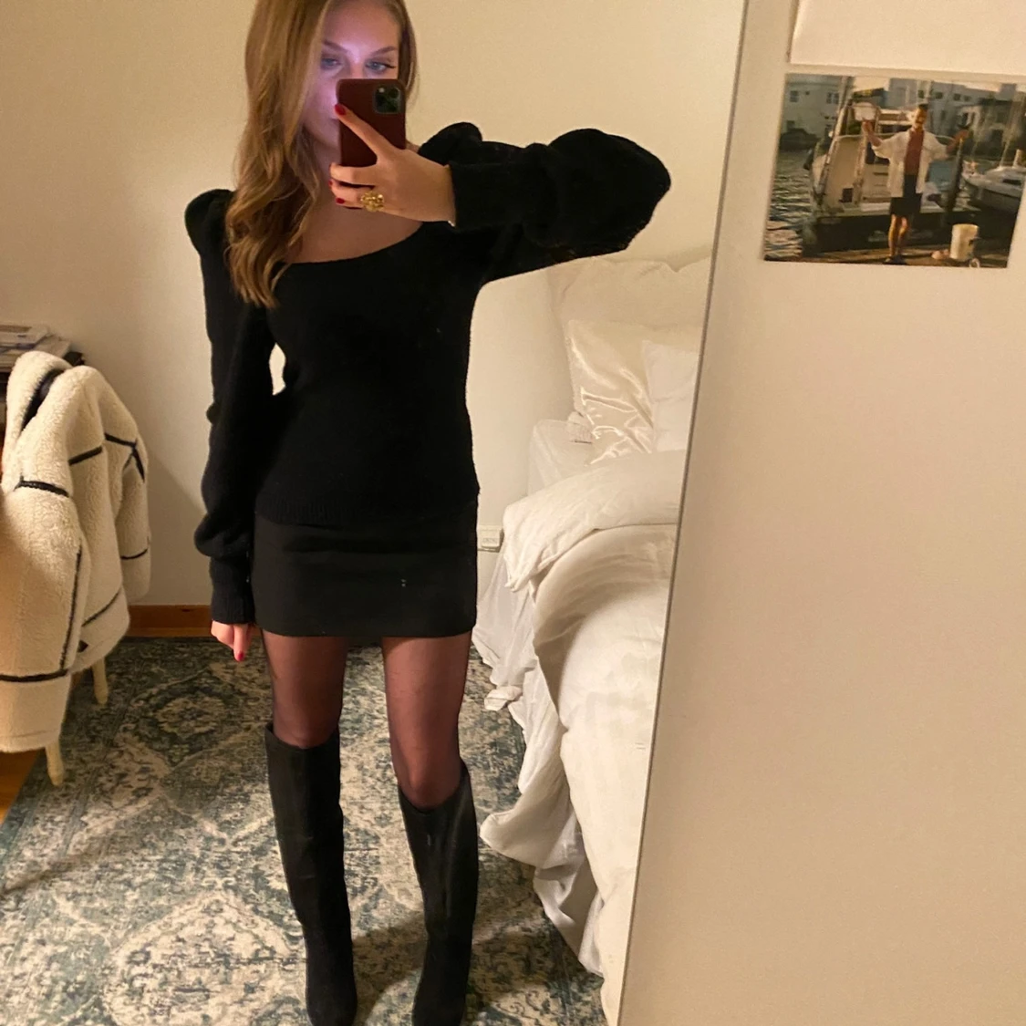 Svart stickad topp med puffärm - 1