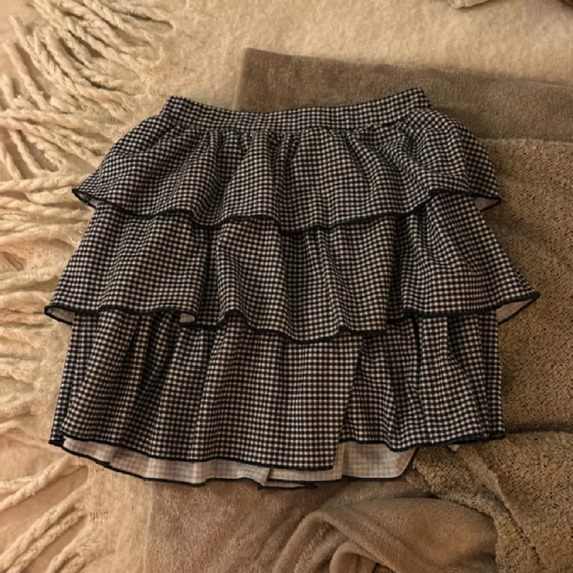 Rutig volangkjol från Zara - 1