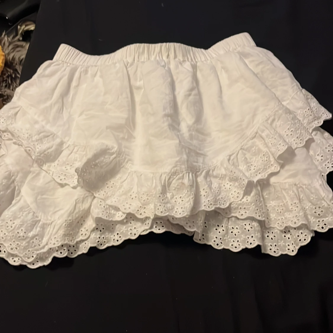 Vit volangkjol från H&M Divided