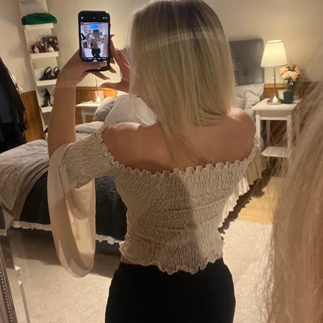 Beige offshoulder topp med snörning - 2
