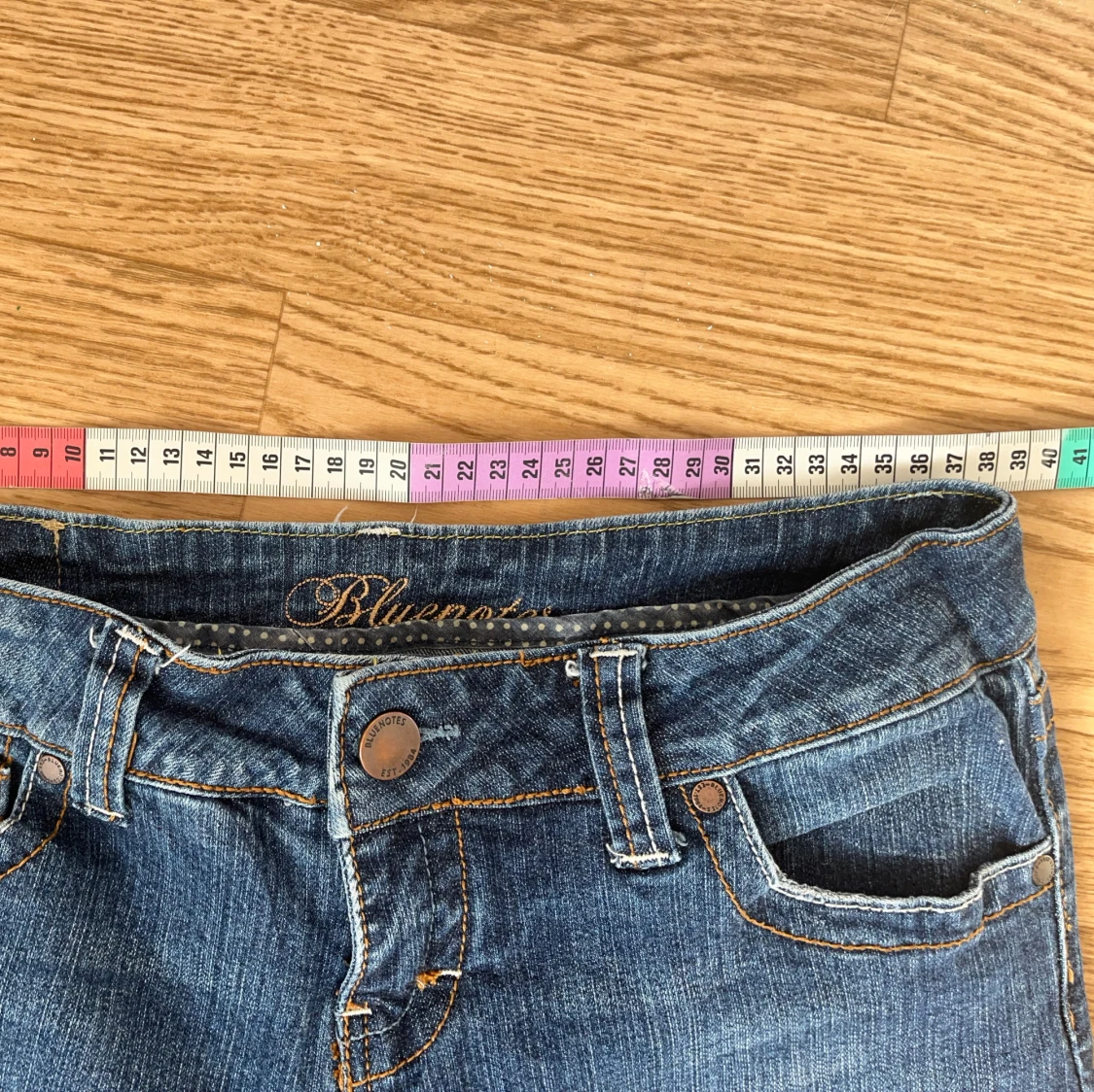 Bluenotes vintage low waisted jeans med söta fickor - 3