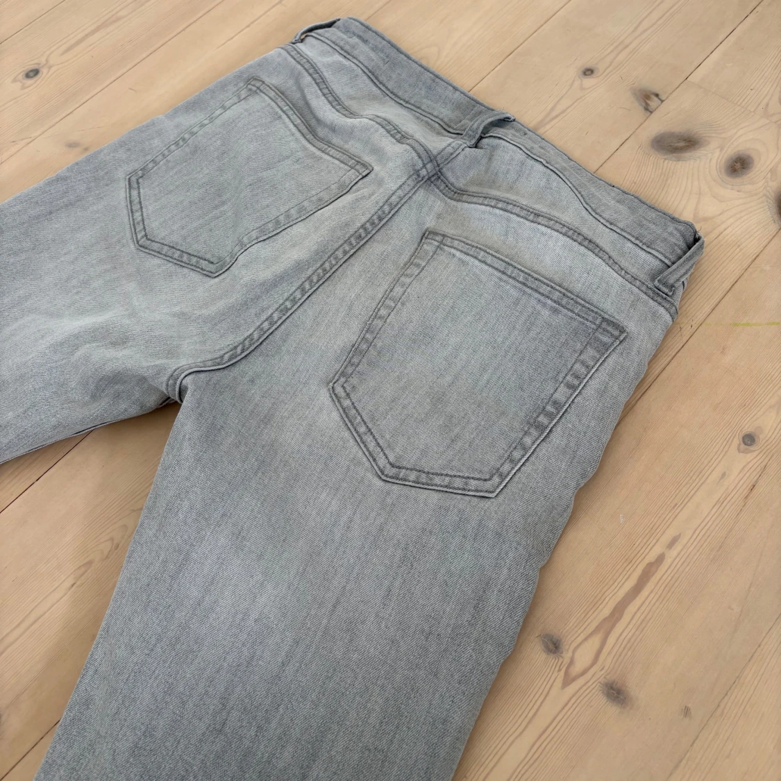 Grå slim fit jeans  - 2