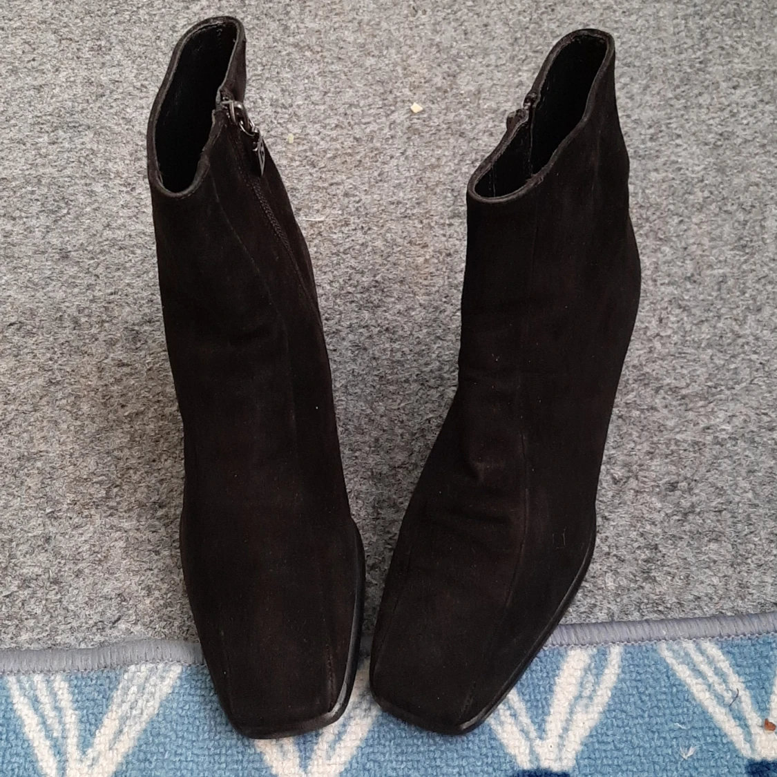 Svarta mockaboots från Russell & Bromley - 1