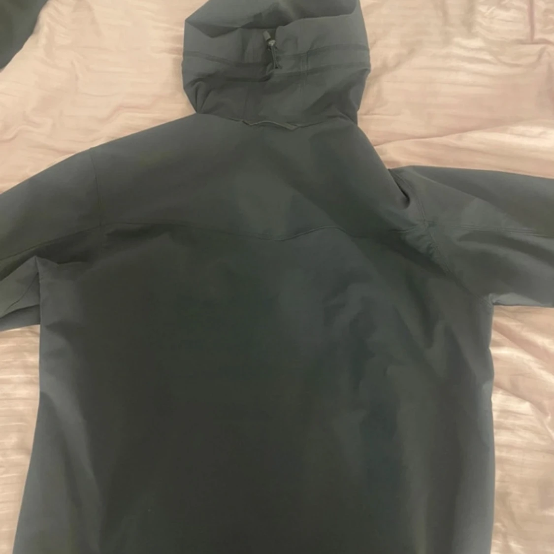 Svart vindjacka från Haglöfs med huva - 1