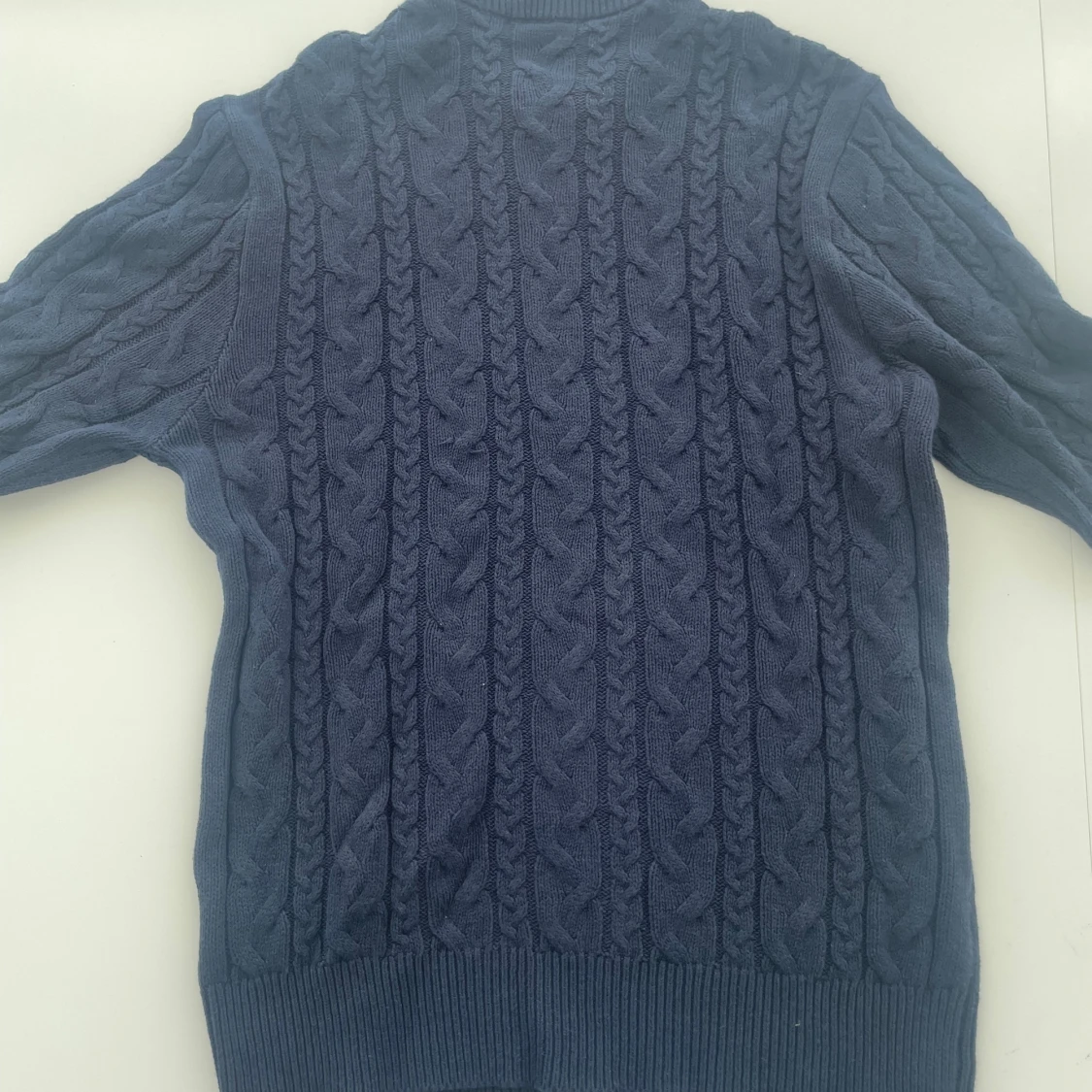 Stickad tröja  - 1