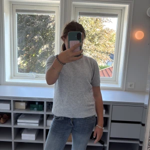 Jätte fin stickad T-shirt💞 - Jätte gullig stickad tröja i storlek M! Jätte skönt material ❣️