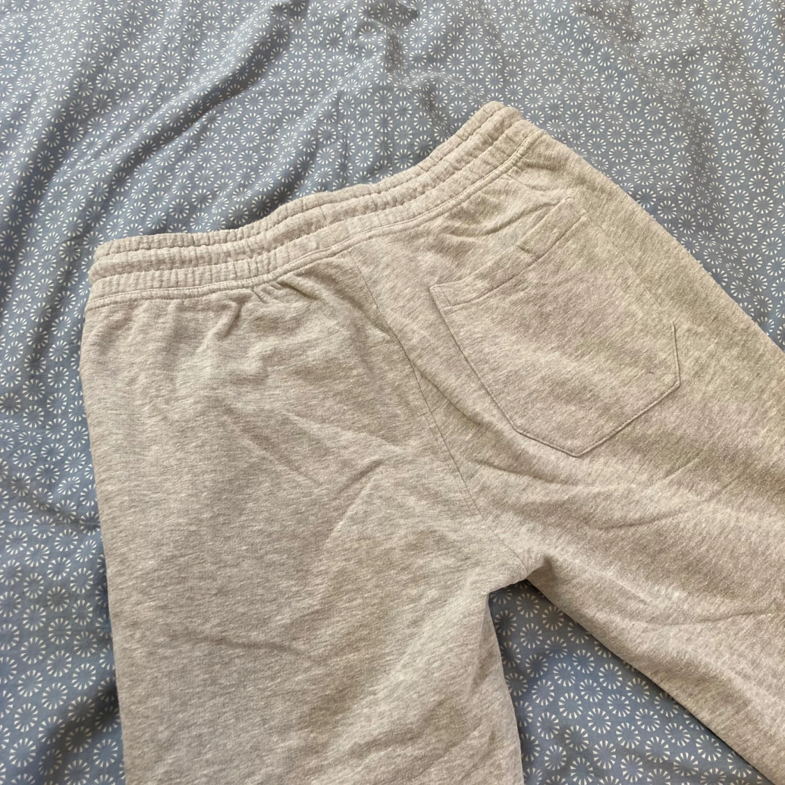 Grå mjukisbyxor - 2