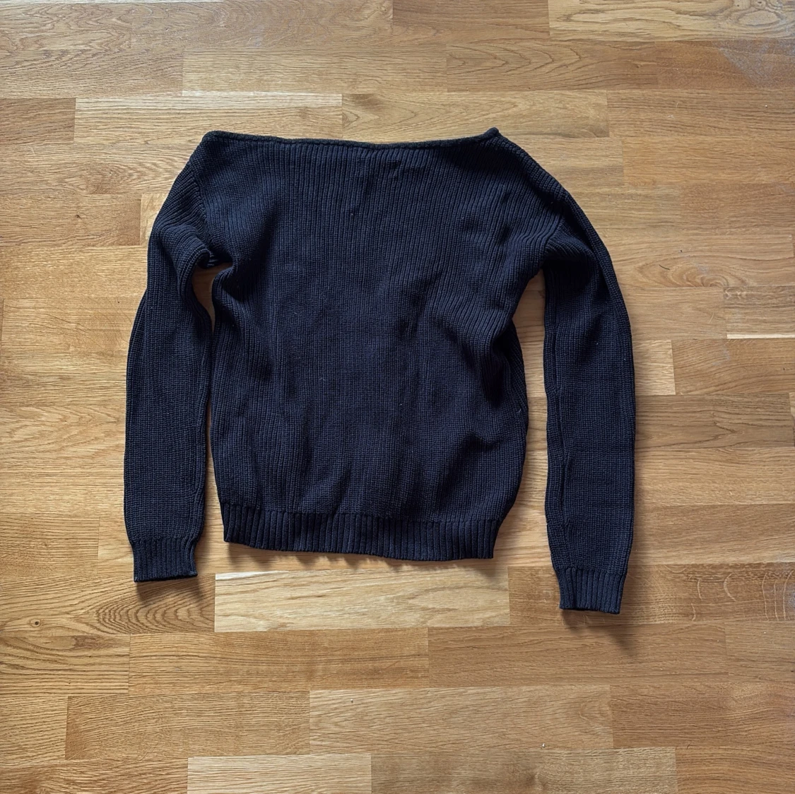 Svart stickad offshoulder-tröja Even&Odd - 1