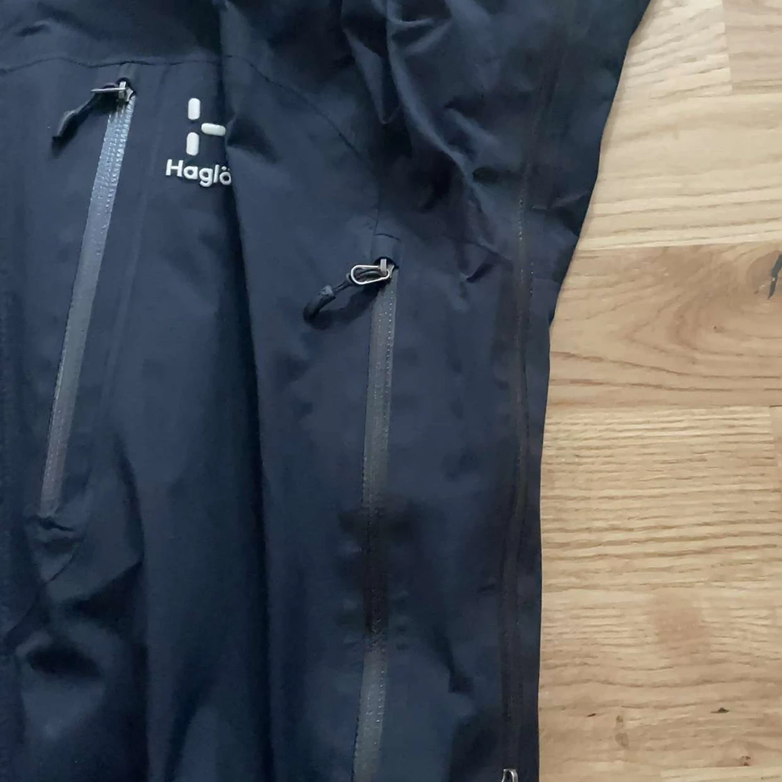 Svart regnjacka från Haglöfs - 2