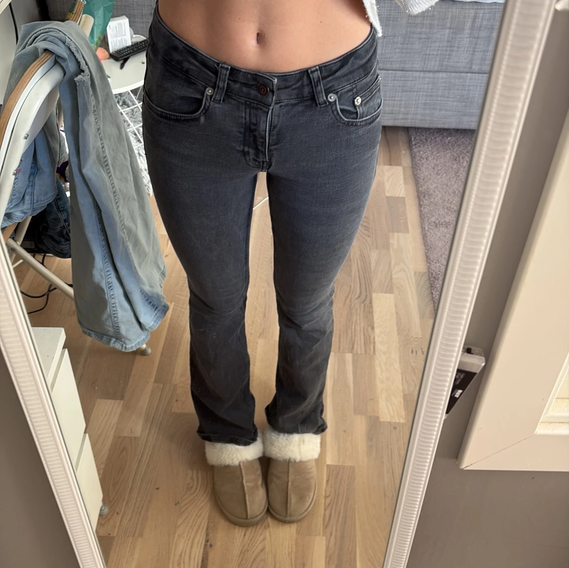 Svarta bootcut jeans från Levis - 4