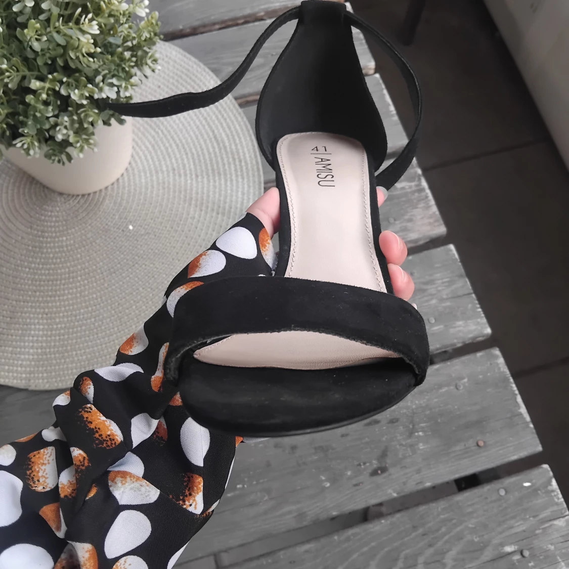 Svarta klackade sandaler från Amisu - 2