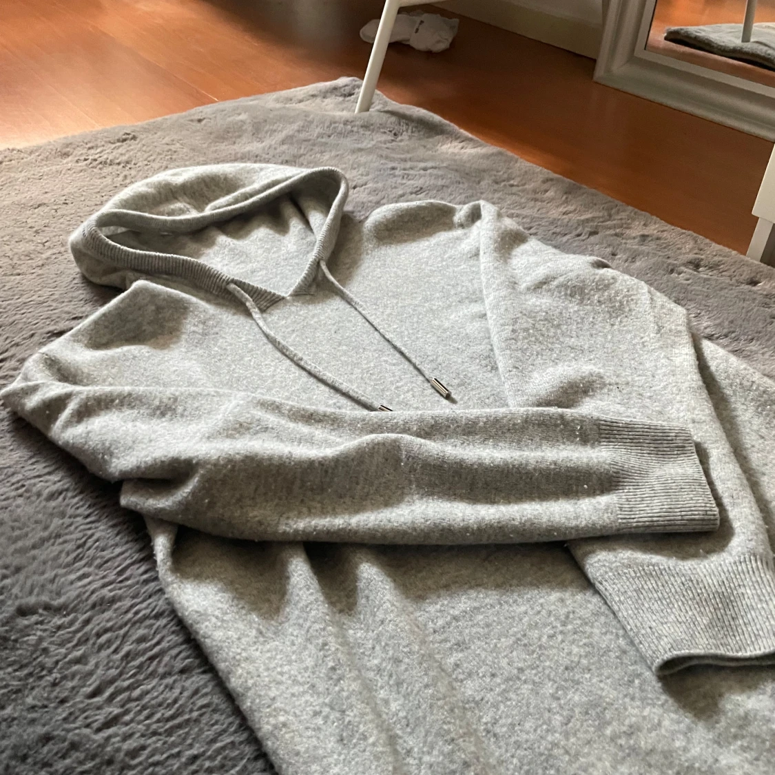 Ljusgrå kashmir hoodie  - 1