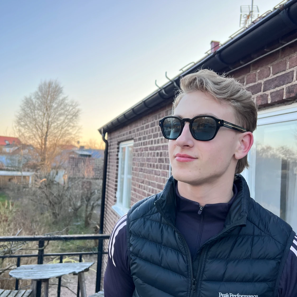 Svarta solglasögon från Prada - 4