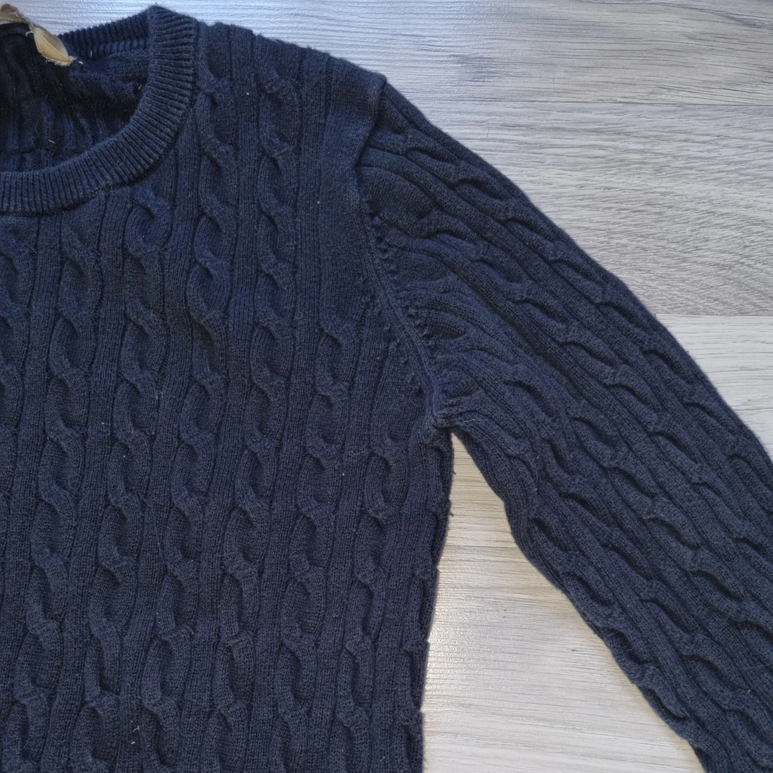 Svart stickad tröja från Basic U - 2