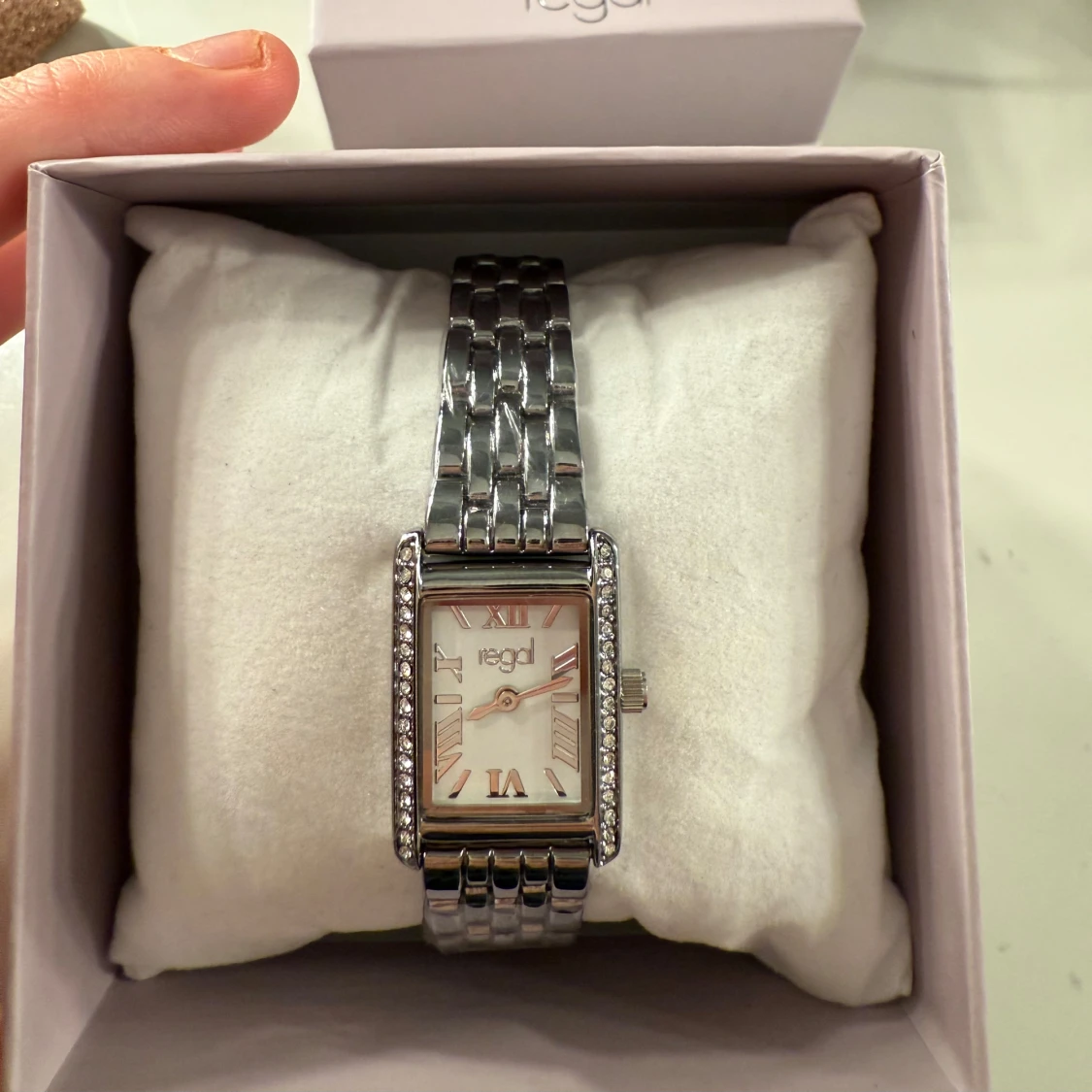 Silverfärgad klocka från Regal - 2