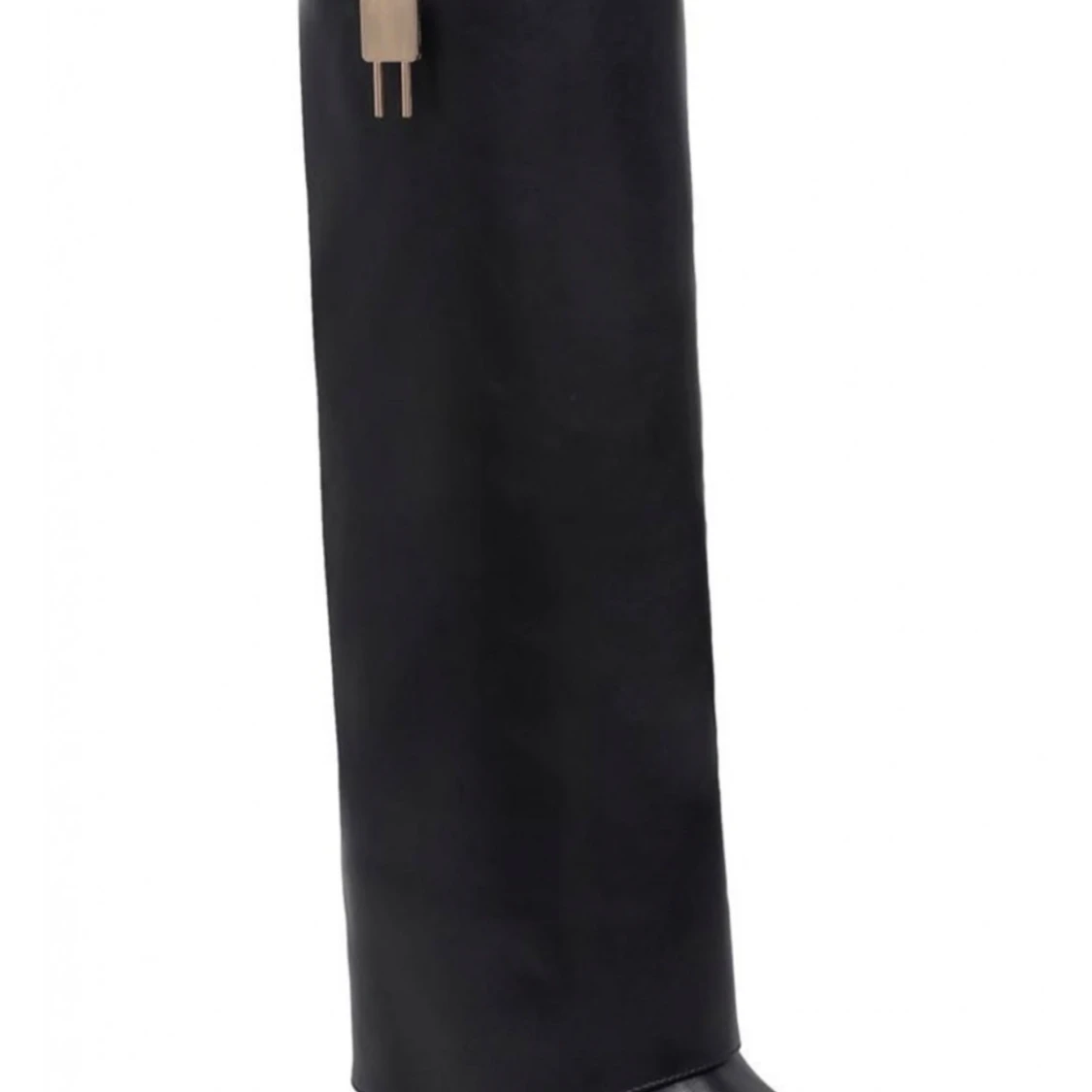 Slutsålda populära stövlar från mixed brands!