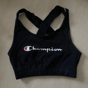 Champion topp - Topp från champion som funkar till vardags eller träning, stl xs