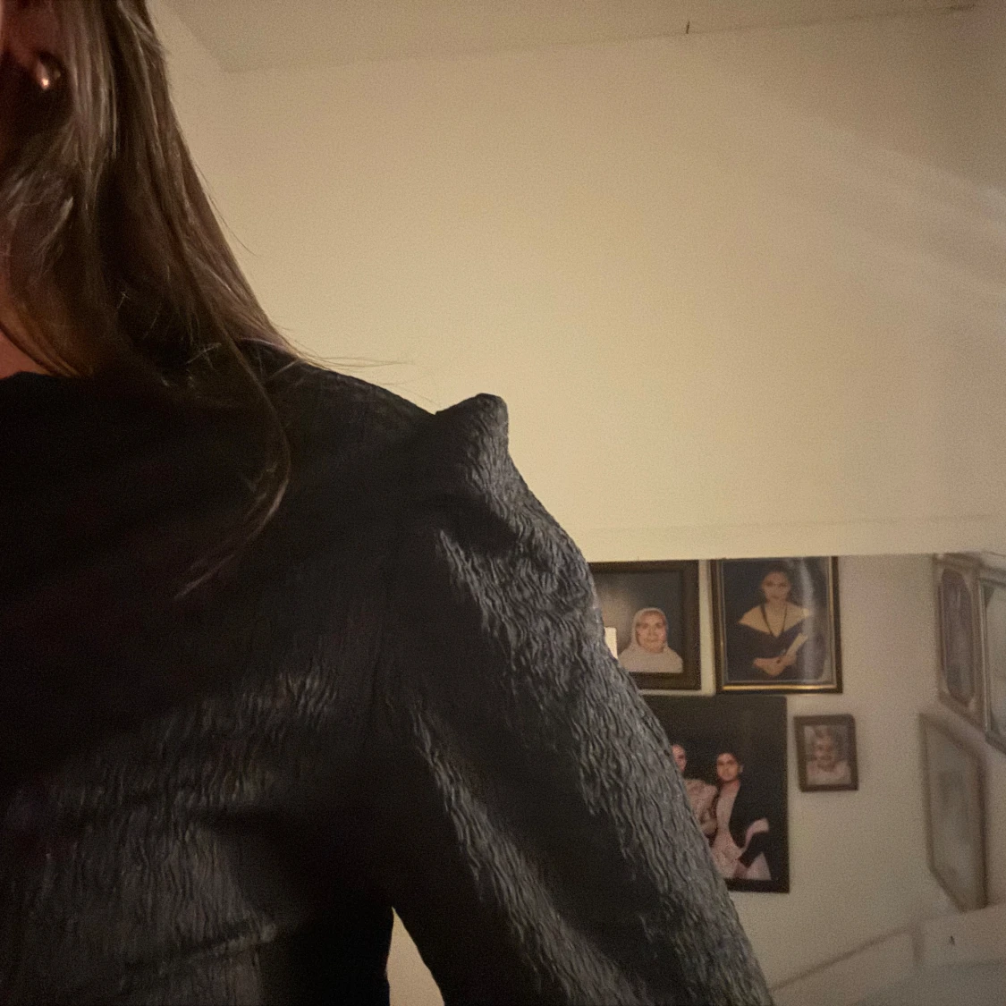 Svart långärmad topp - 1