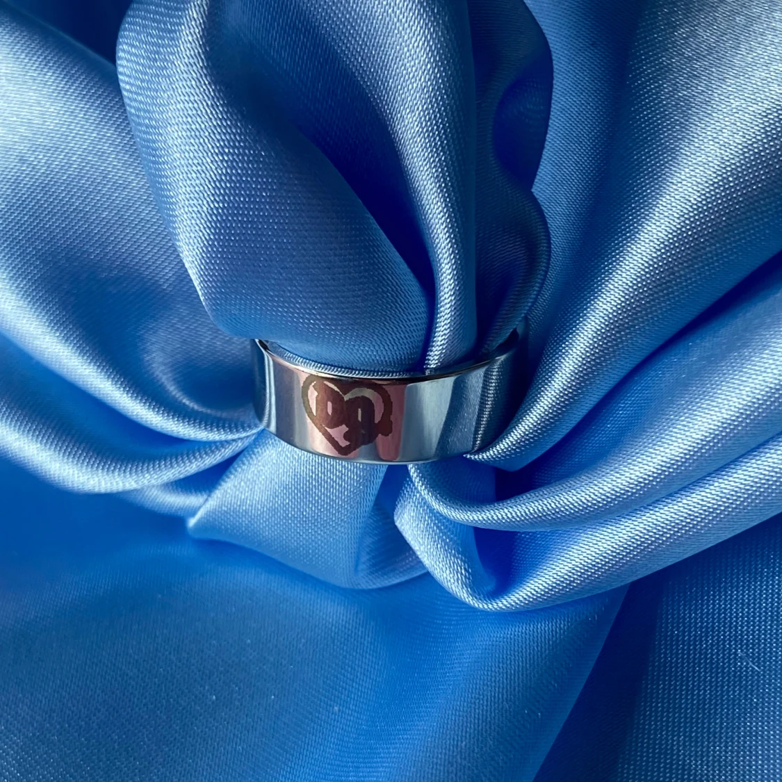 DG LOVEPILL - ring (size 10)