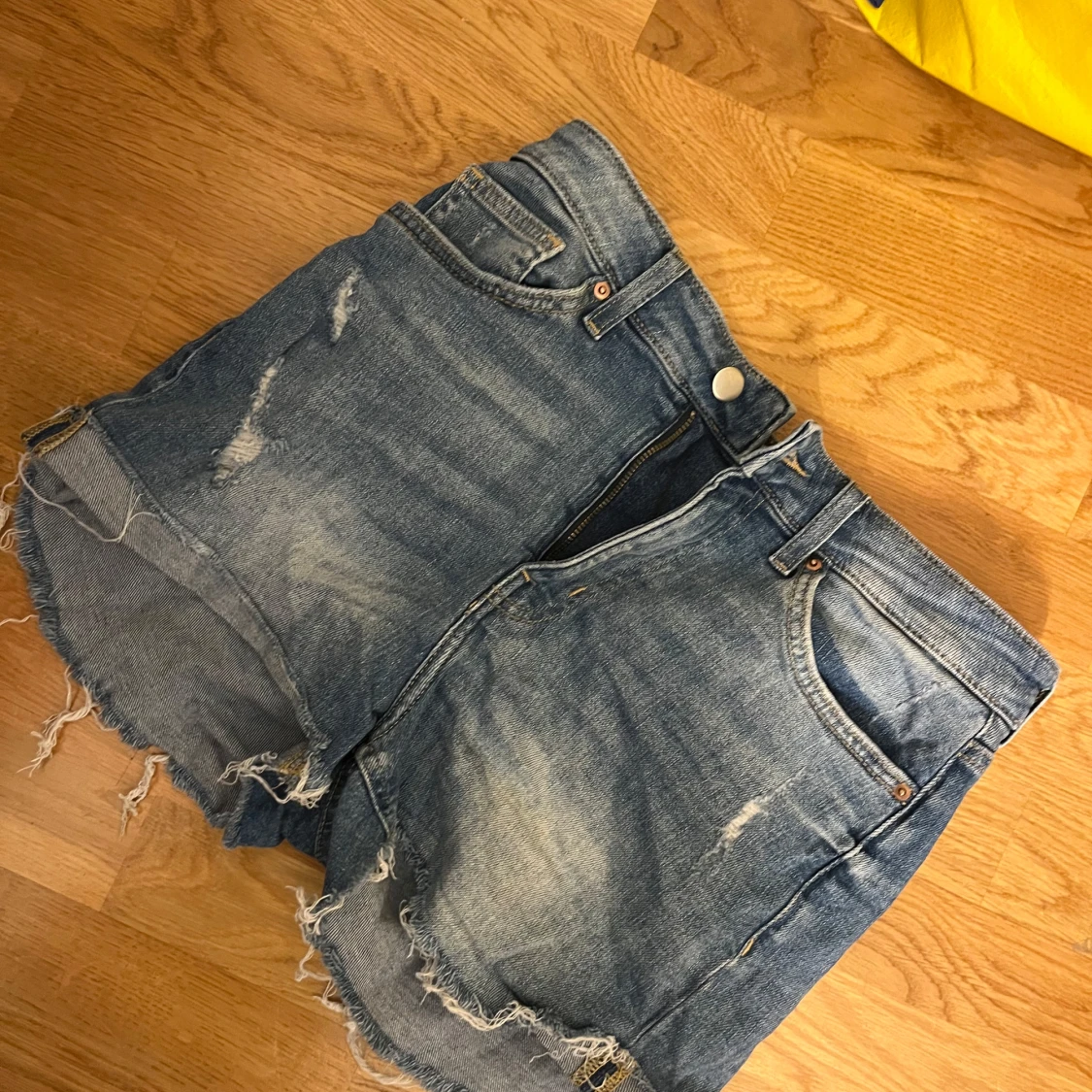 Blå jeansshorts från H&M - 2