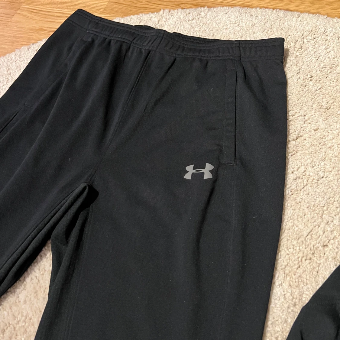 Svart Under Armour Tracksuit  - 4