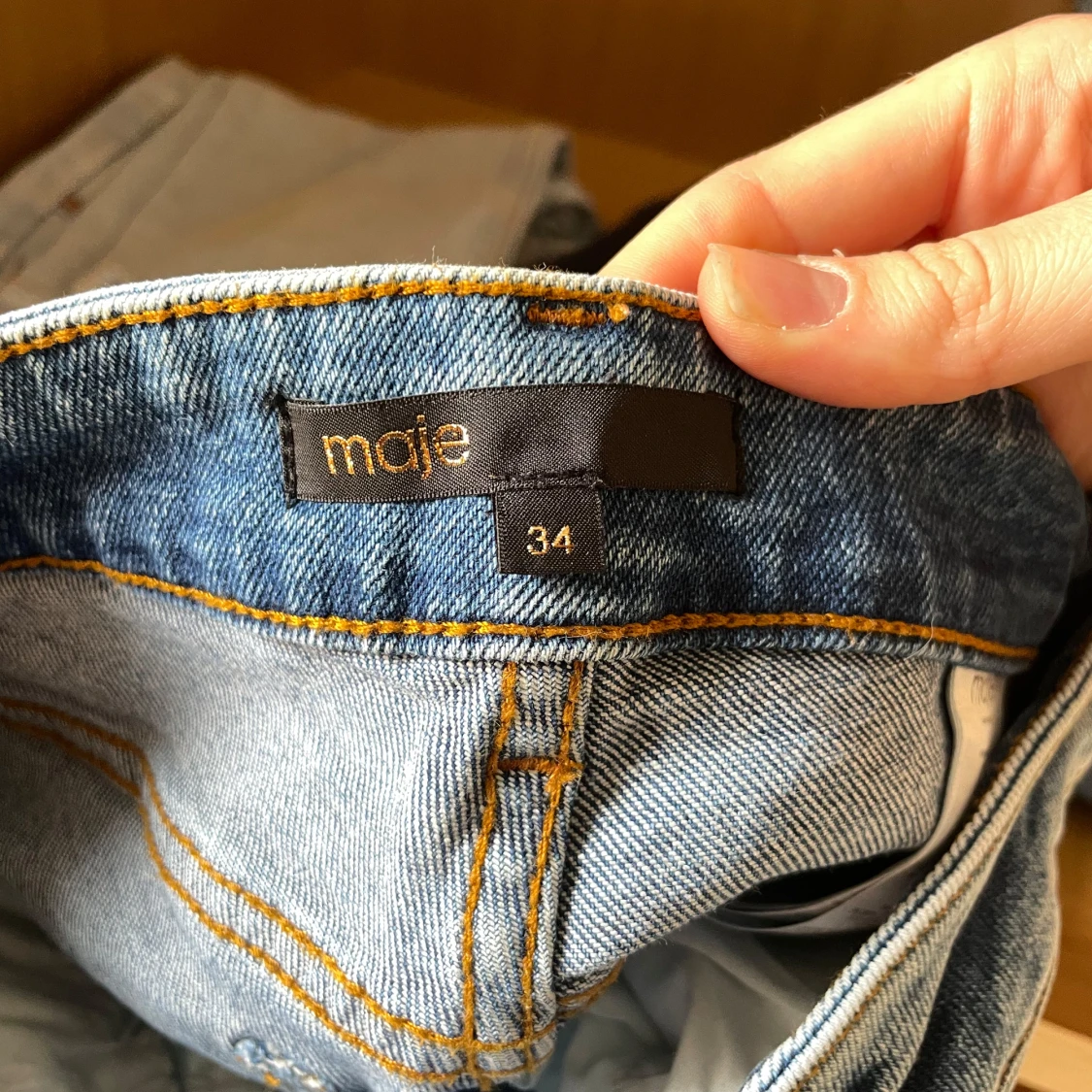 Ljusblå jeansbyxor från Maje - 2