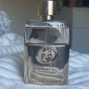 Gucci Parfym - Oanvänd Gucci parfym! 50ml, fick i present men inte kommit till använda🩷Pris kan diskuteras vid snabbt köp❣️Originalpris 1000-1200kr
