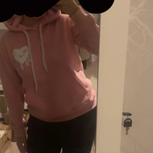4TheLove hoodie  - Snygg hoodie från 4TheLove, endast använd ett par fåtal gånger, mycket bra skick!