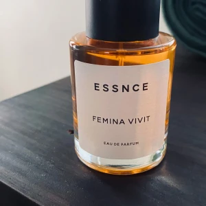 ESSNCE Femina Vivit Eau de Parfum - Endast testad några ggr. 