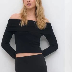 Offshoulder GinaTricot  - så fin, använd en gång!!